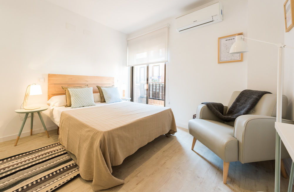 L&H La Latina Selection Aparthotel Мадрид Екстериор снимка