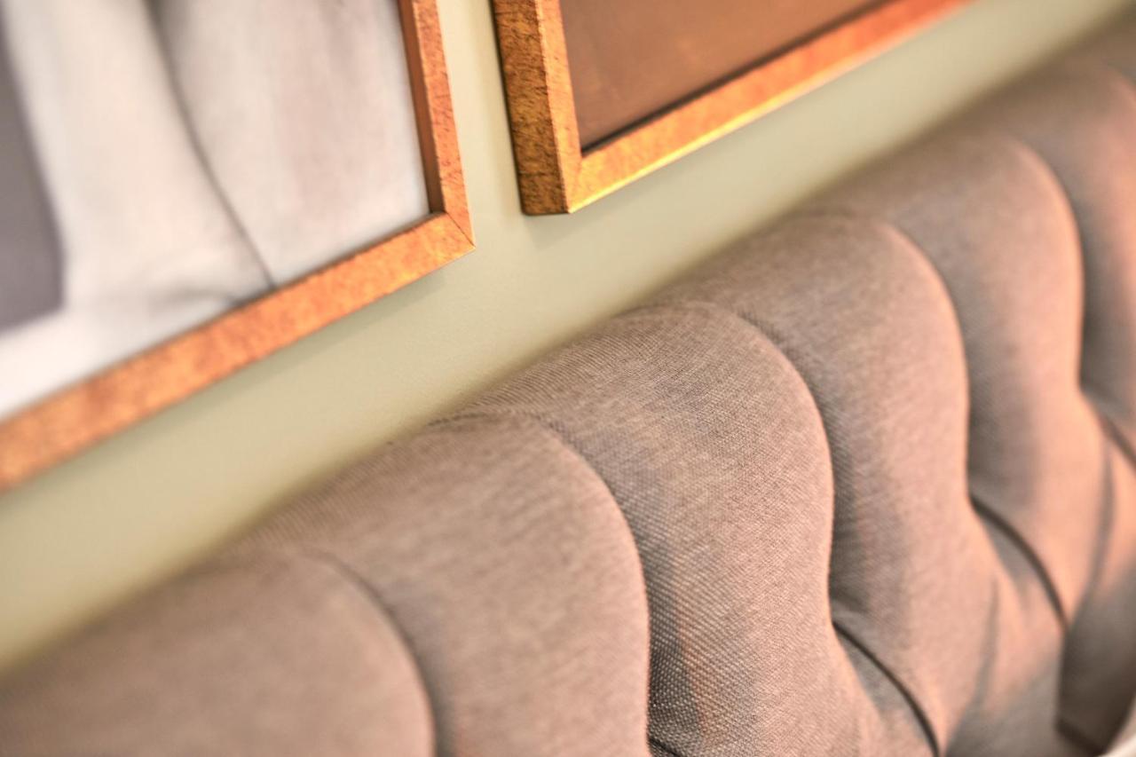 L&H La Latina Selection Aparthotel Мадрид Екстериор снимка