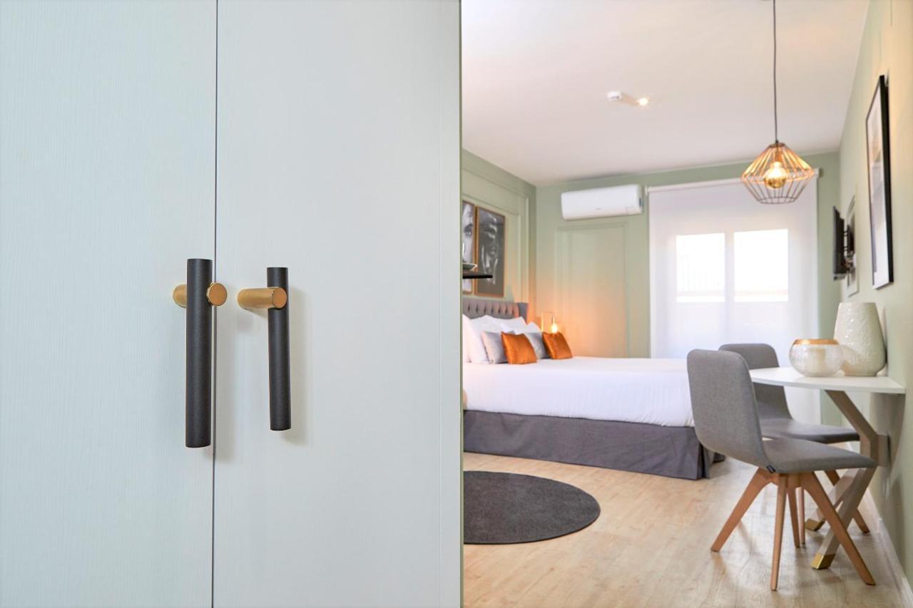 L&H La Latina Selection Aparthotel Мадрид Екстериор снимка